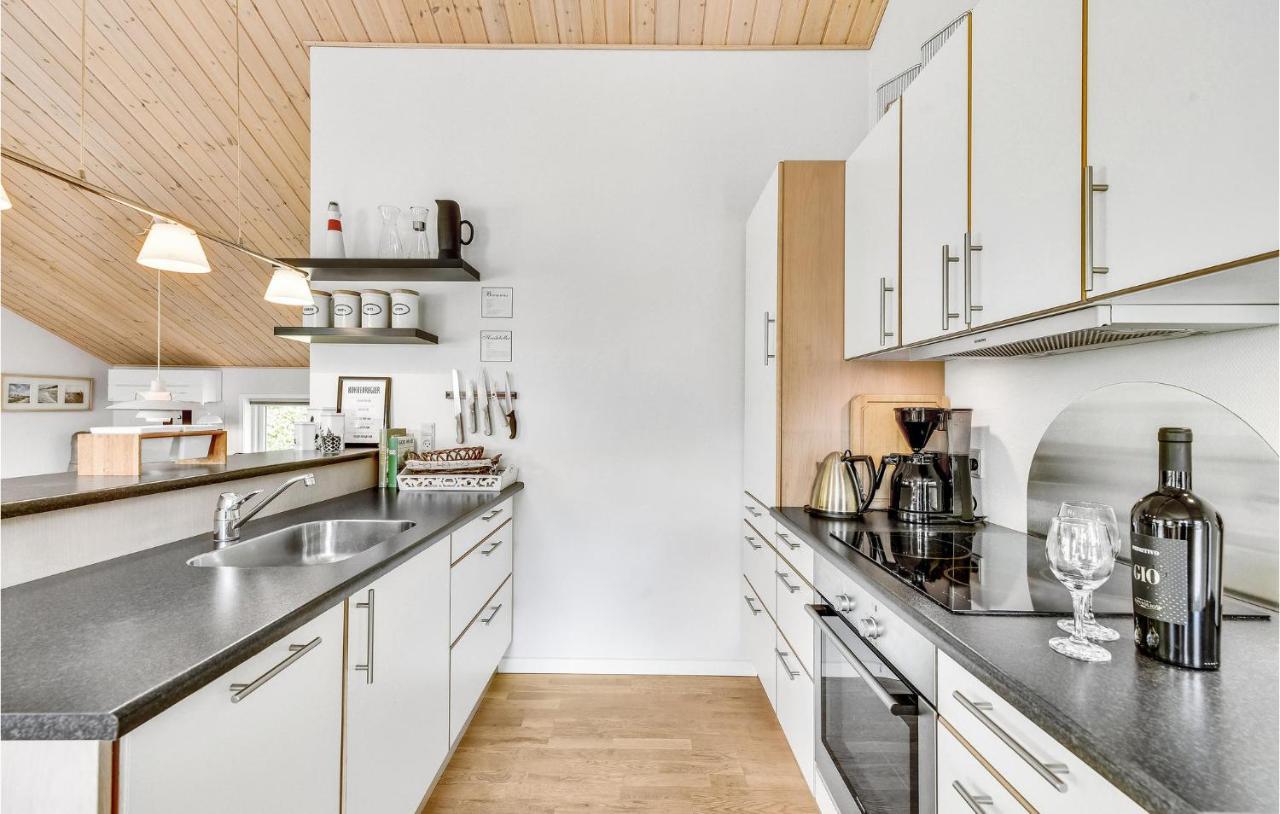 Cozy Home In Tarm With Kitchen Exterior foto
