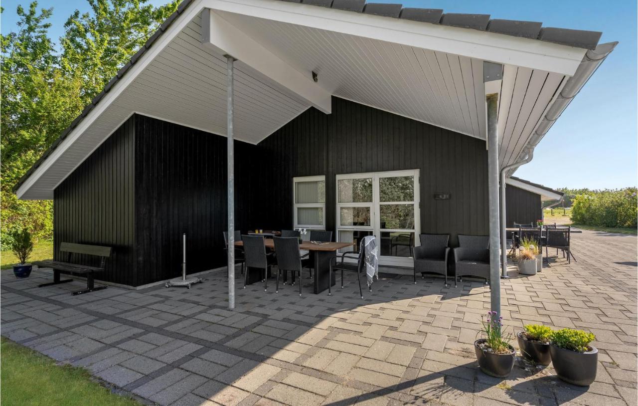 Cozy Home In Tarm With Kitchen Exterior foto